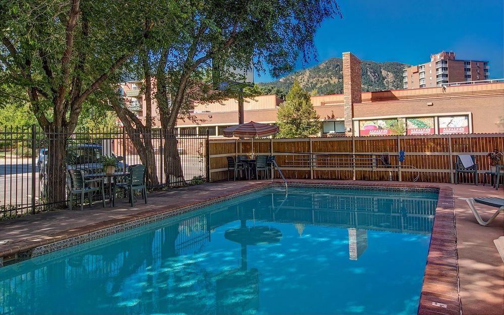 Boulder University Inn Экстерьер фото