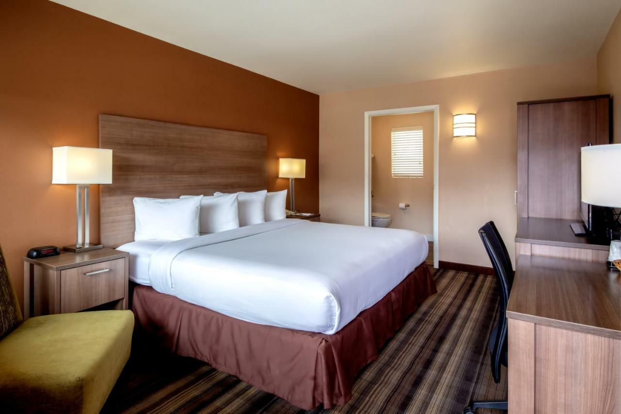 Boulder University Inn Экстерьер фото