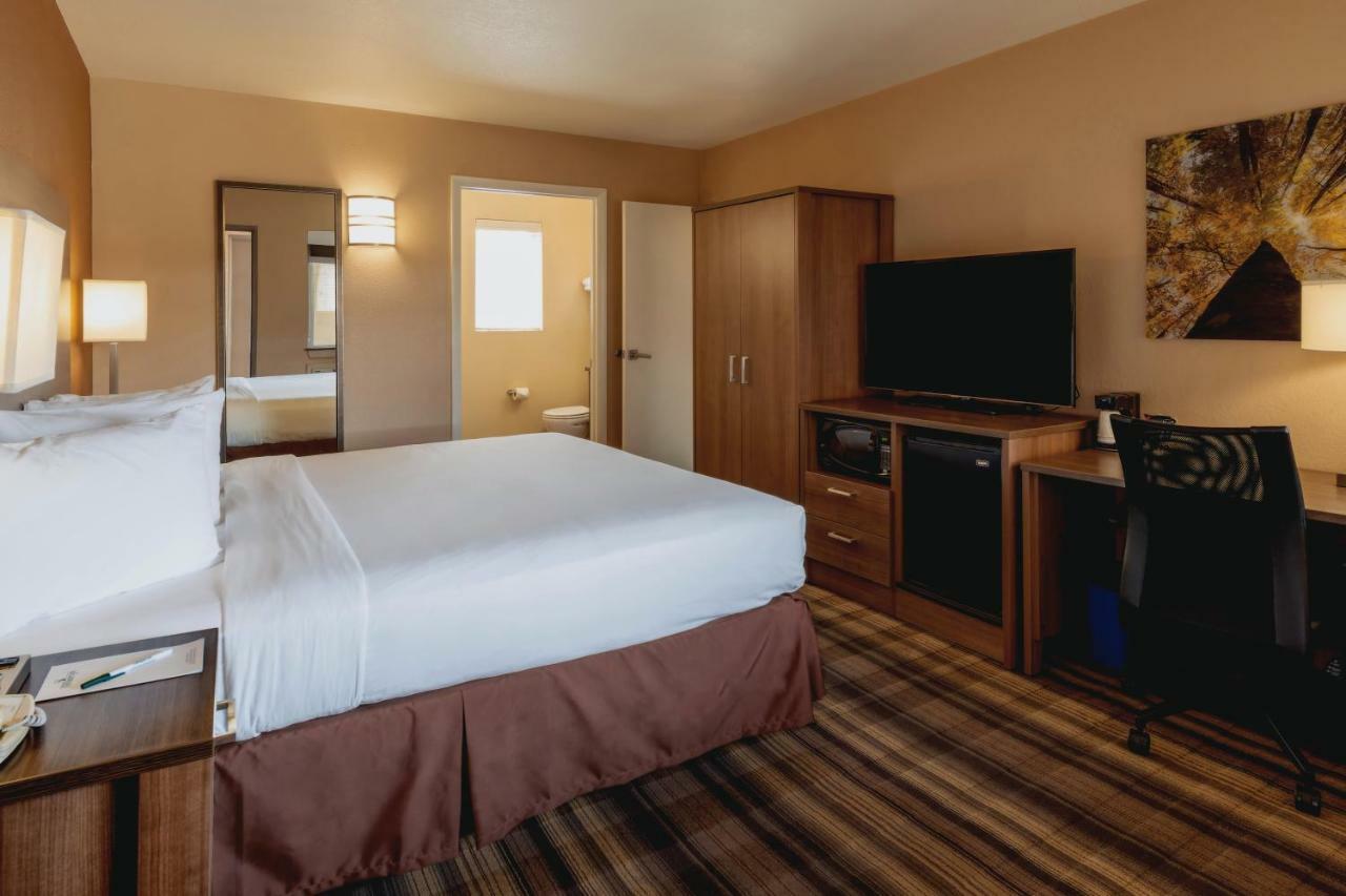 Boulder University Inn Экстерьер фото