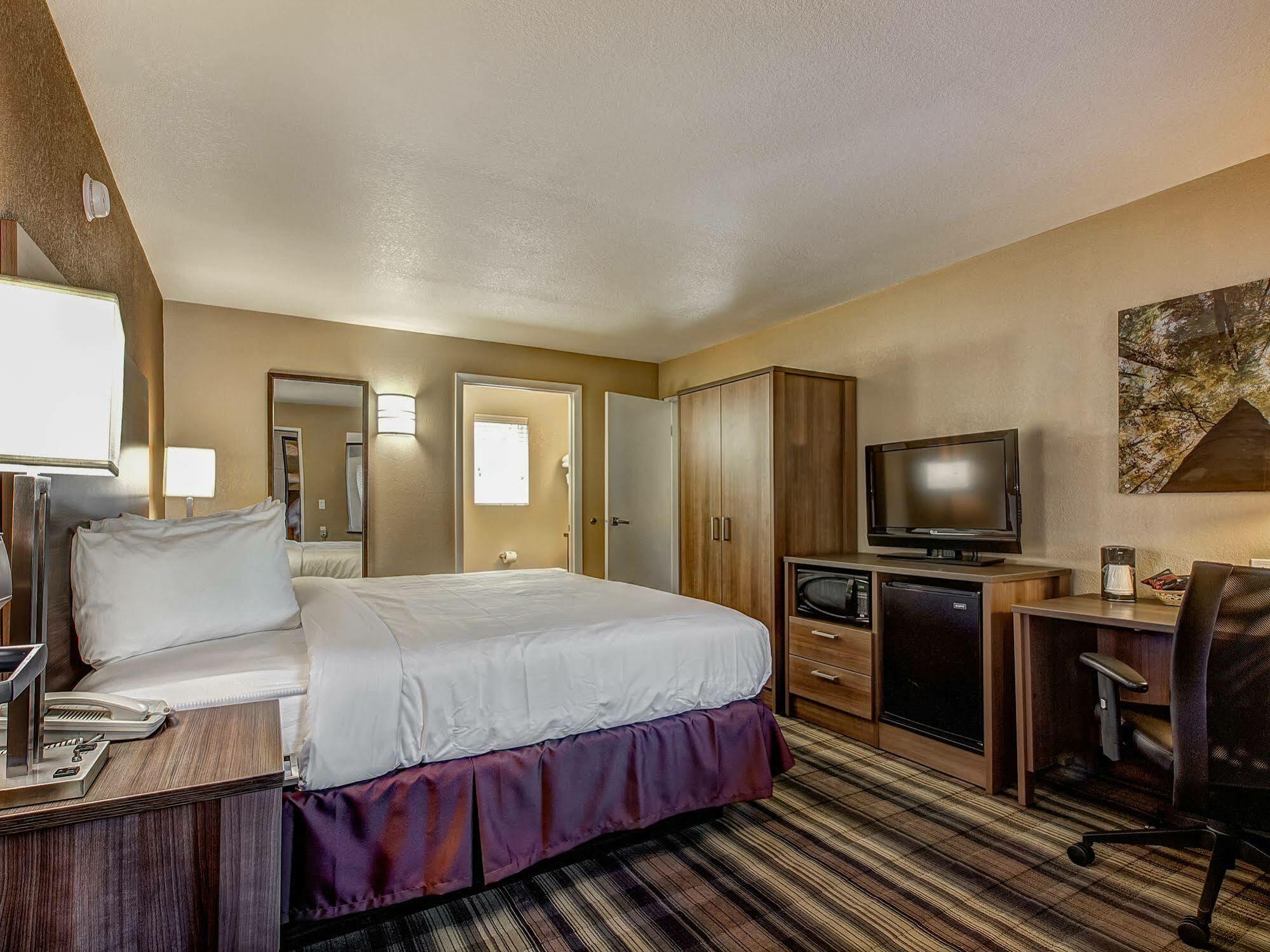 Boulder University Inn Экстерьер фото