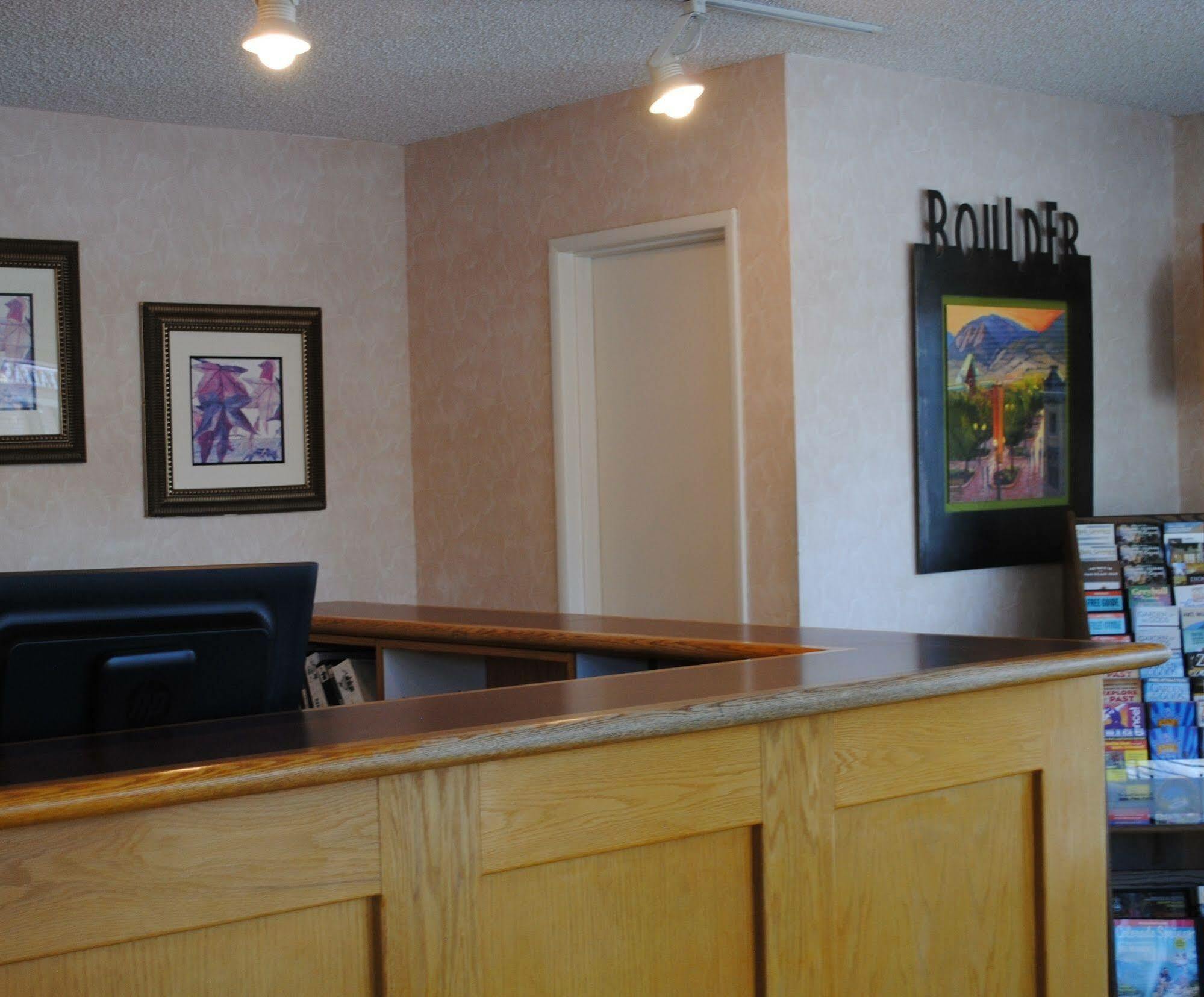 Boulder University Inn Экстерьер фото
