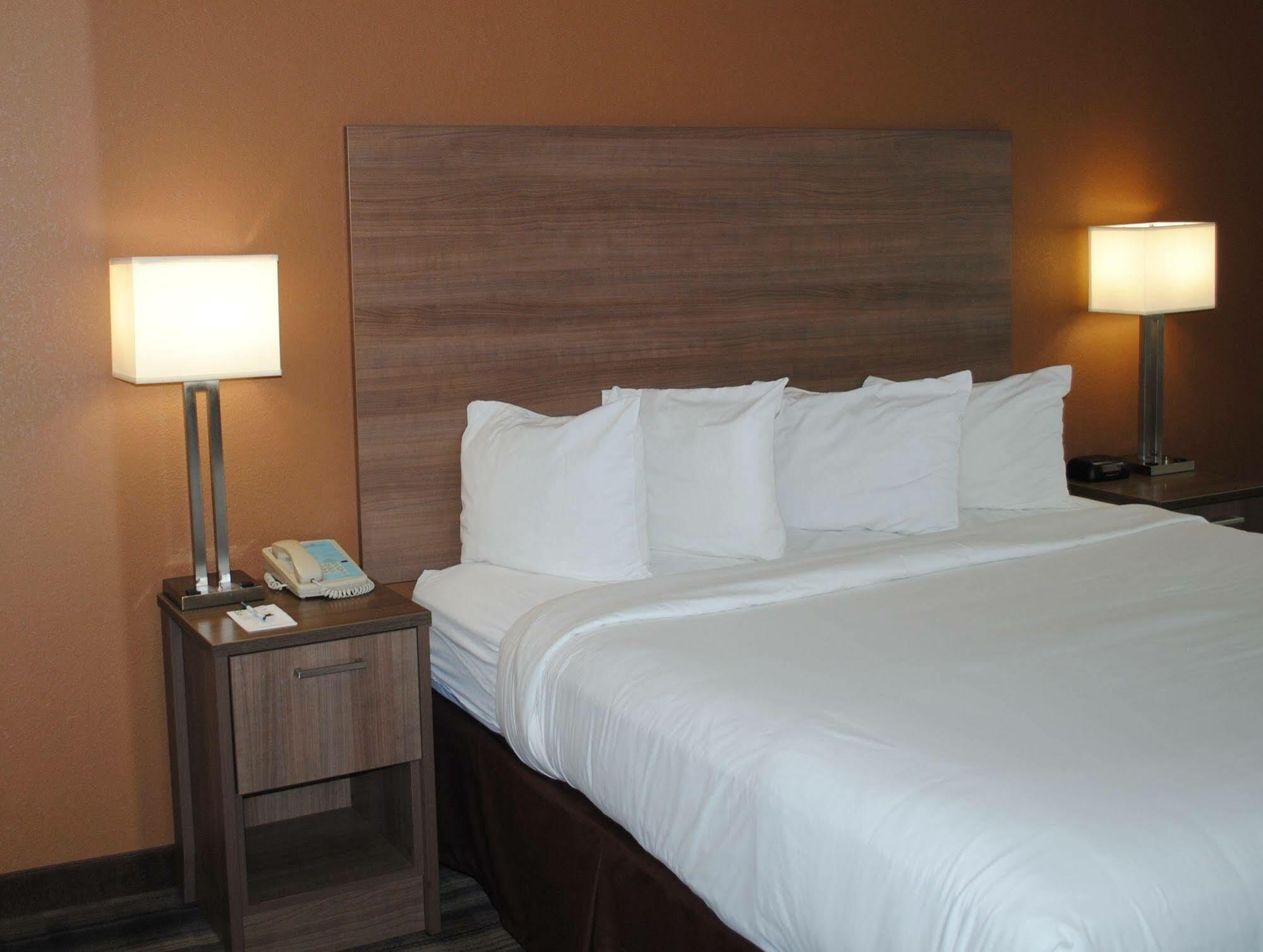 Boulder University Inn Экстерьер фото